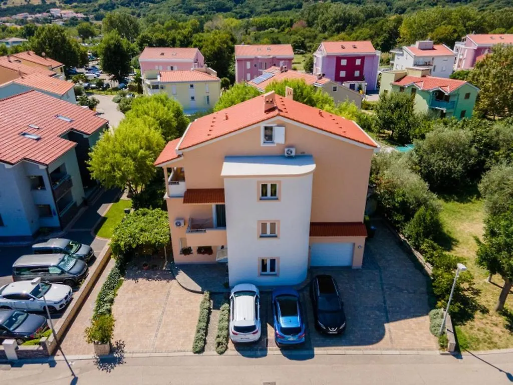 Apartman Scarlett Baska  0*, Baska (Krk)
