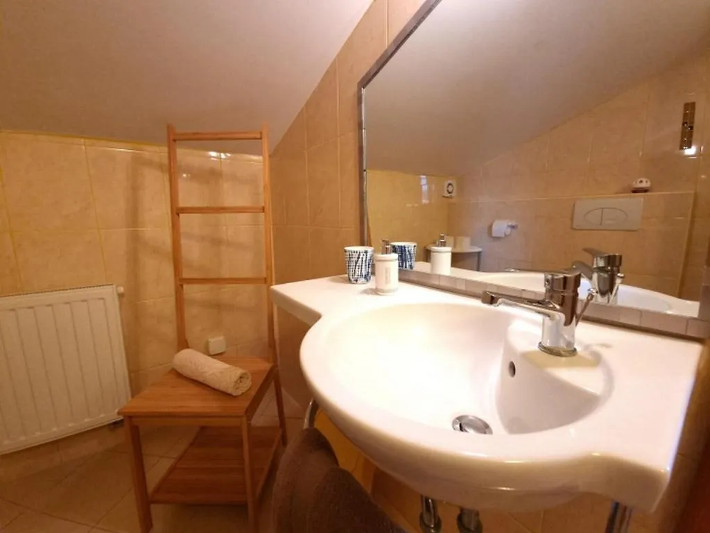 Apartment Apartman Scarlett Baska  Croatia