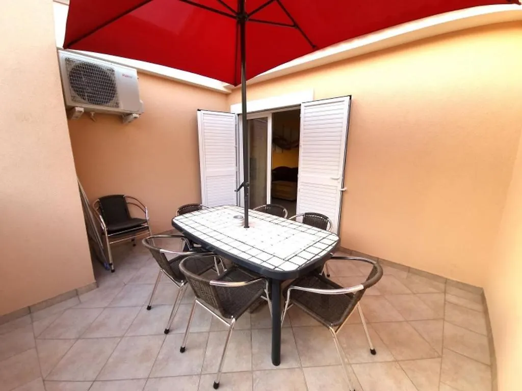 Apartman Scarlett Baska  0*, Baska (Krk)