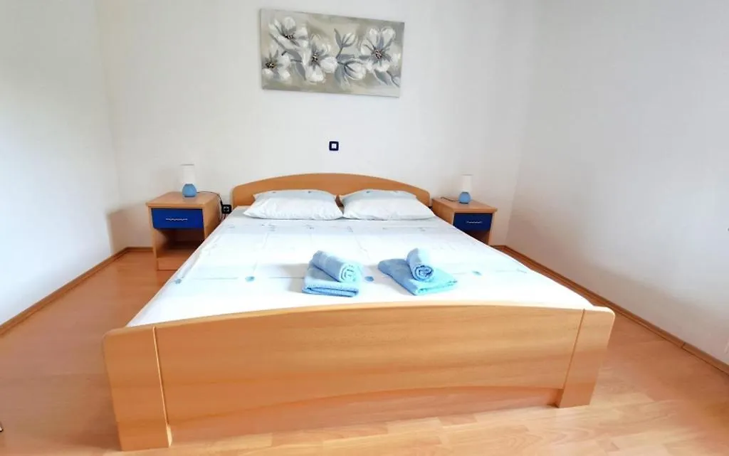 Apartman Scarlett Baska  Apartment
